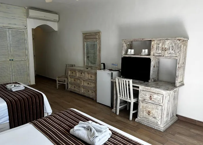 Coco Rio Hotel - Mamitas Beach Area